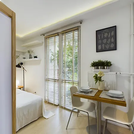 Apartment Comfortable For 2 People With Bathtub And Balcony In By Renters