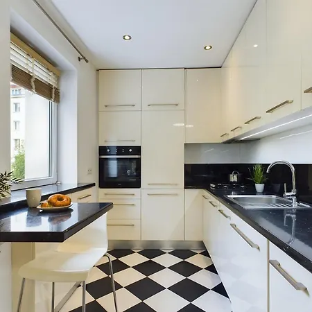 Apartment Comfortable For 2 People With Bathtub And Balcony In By Renters *